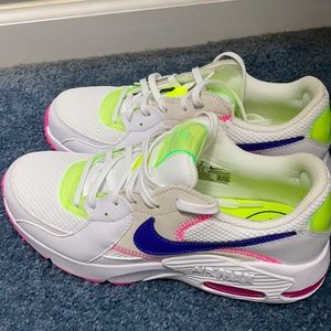 WOMEN’S NIKE AIR MAX EXCEE SNEAKERS